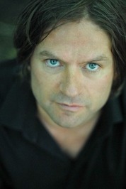 Ian Thornton Author Picture.jpg